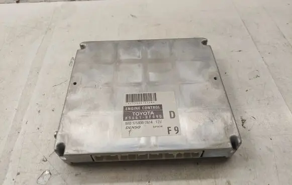 Toyota Corolla Verso AR10 Engine control unit/module MB1758007614 896610F090