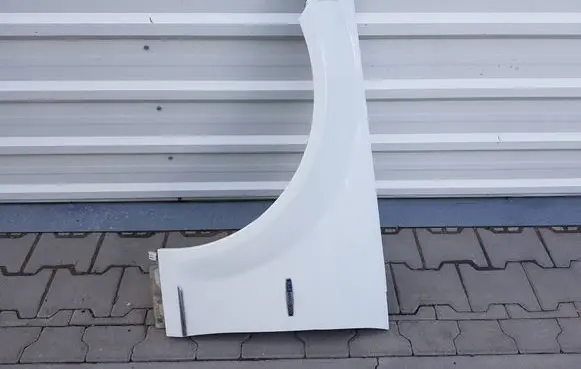 Mercedes-Benz C W204 Fender 