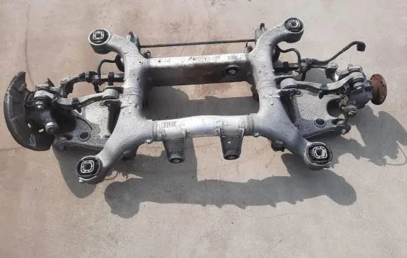 BMW 5 F10 F11 Rear axle beam 