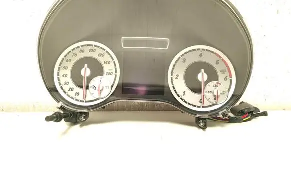 Speedometer (instrument cluster)