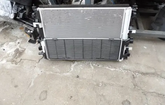 Renault Austral Radiator set 214572452R