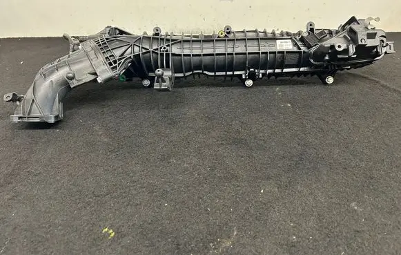BMW 5 F10 F11 Intake manifold 7811909 6556 2011070114