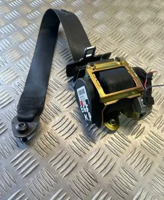 BMW 7 E65 E66 Front seatbelt 561078501