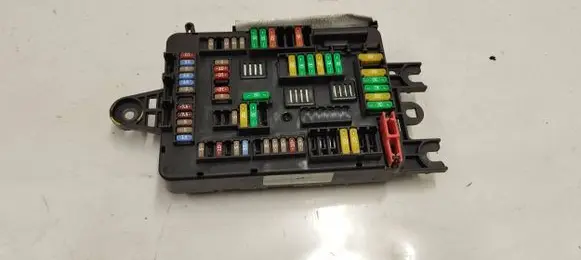 BMW X5 F15 Fuse module 6819561