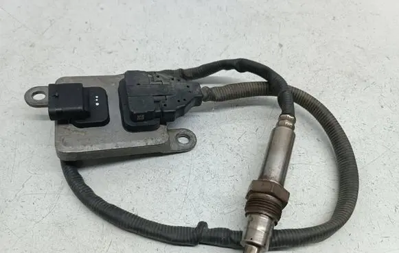Mercedes-Benz Vito Viano W447 Lambda probe sensor A0009059703 0009059703 5WK96682E