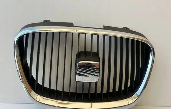 Seat Leon (1P) Front grill 1P0853654A