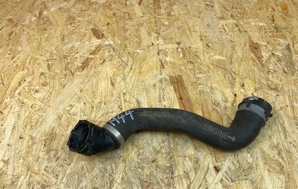 Mercedes-Benz E W213 Engine coolant pipe/hose A2535019282