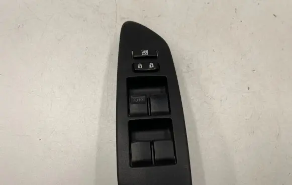 Toyota Auris 150 Electric window control switch 7423202550 9241883