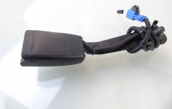 Honda Civic IX Front seatbelt buckle