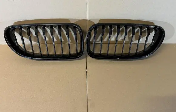 BMW 6 F12 F13 Front bumper upper radiator grill 7370390