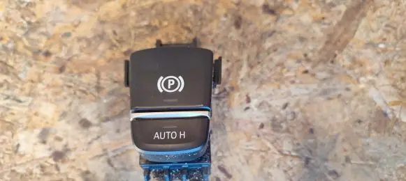 BMW 5 G30 G31 G38 Hand parking brake switch 9109311 BMWAJ01 19095L2