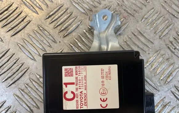 Lexus CT 200H Tire pressure control unit 8976076030