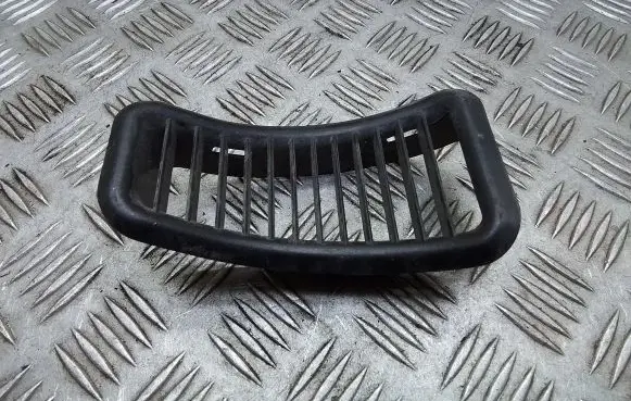 Volkswagen Transporter - Caravelle T4 Dashboard side air vent grill/cover trim 701819144B