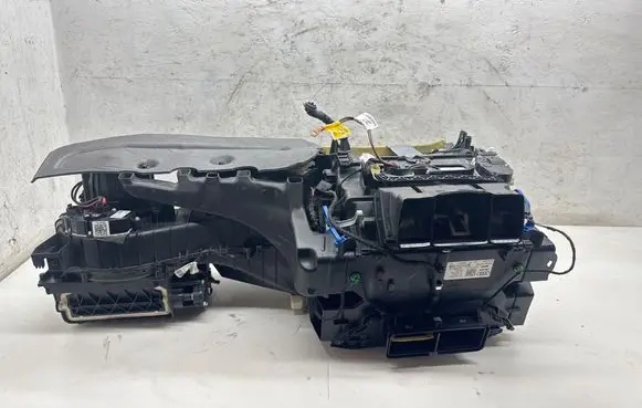 Audi A5 8T 8F Interior heater climate box assembly 27MAI2018 X508004 8K0819011X