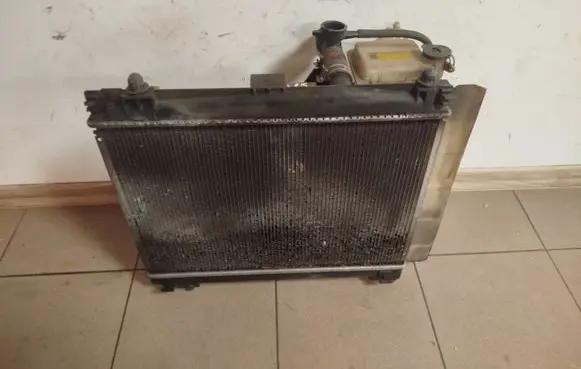 Toyota Yaris Radiator set 