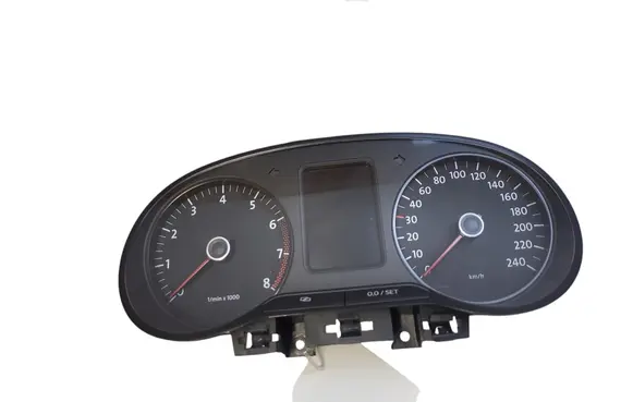 Volkswagen Polo V 6R Speedometer (instrument cluster) 6R0920860G
