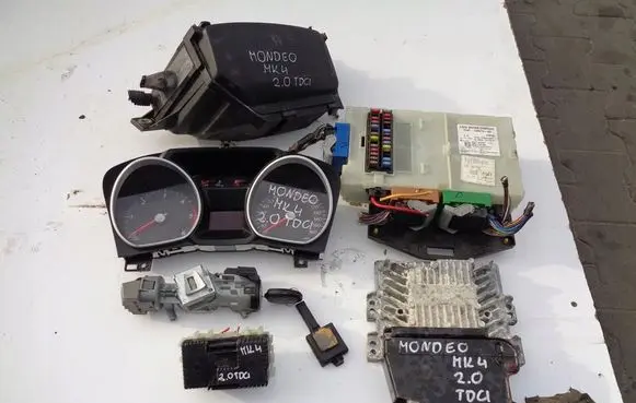 Ford Mondeo MK IV Engine control unit/module ECU