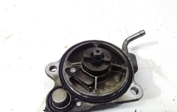 Toyota Corolla E120 E130 Vacuum pump 02110556