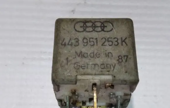 Audi A4 S4 B5 8D Other relay 443951253K