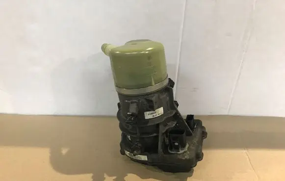 Volvo XC60 Power steering pump 31360442