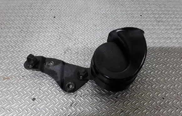 Subaru Legacy Horn signal E13000094