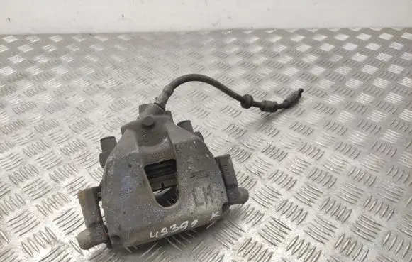 Ford Kuga I Front brake caliper