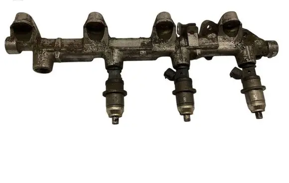 Volvo S40, V40 Fuel injector E7t05071 14090143