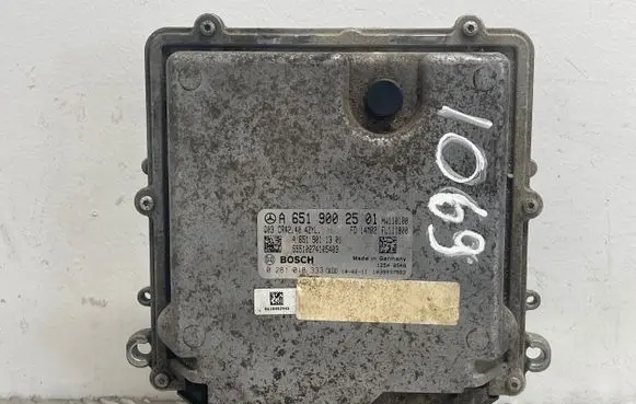 Mercedes-Benz GLK (X204) Engine control unit/module A6519002501