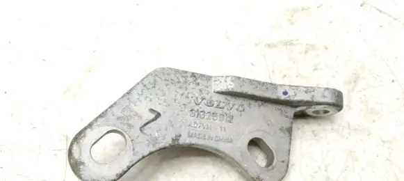 Volvo XC40 Front differential bracket 31325812