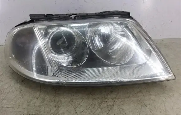 Volkswagen PASSAT B5.5 Headlight/headlamp
