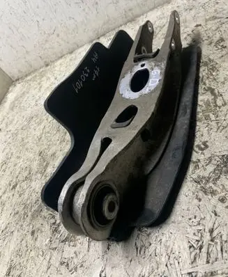 Audi A4 S4 B9 Rear upper control arm/wishbone