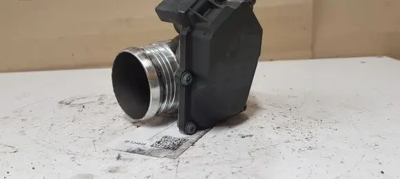 Ford Focus Throttle valve 9M5Q9E926AA A2C83077300