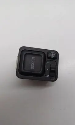 Honda CR-V Wing mirror switch S9AJ210M1