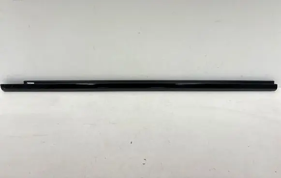BMW M4 G82 G83 Front door glass trim molding 7482749