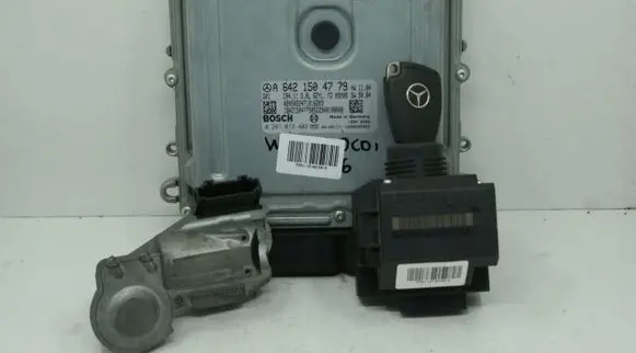Mercedes-Benz E W211 Engine ECU kit and lock set A6421504779