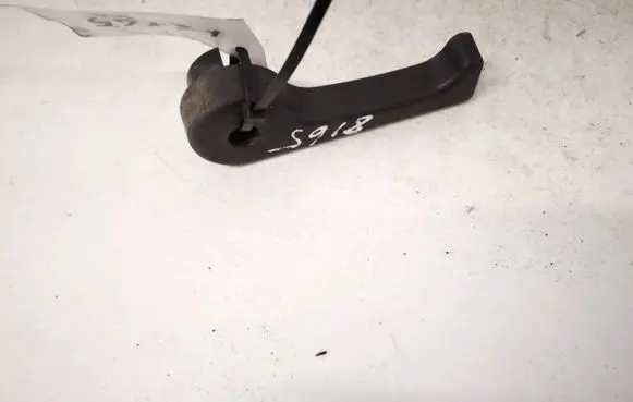 Hyundai i30 Engine bonnet (hood) release handle