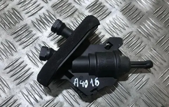 Ford Fiesta Clutch master cylinder