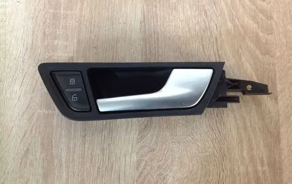 Audi Q5 SQ5 8R Front door interior handle 8R0837020