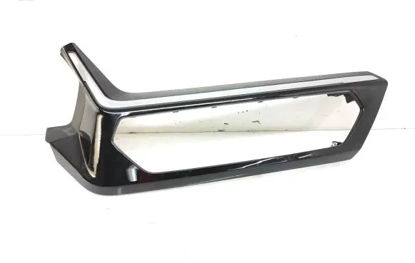 Dashboard glove box trim
