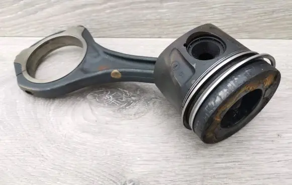 Mercedes-Benz ML W164 Piston with connecting rod 642
