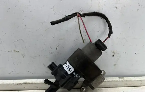 Mercedes-Benz E W210 Water pump 0392020029 0018353564