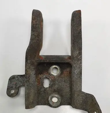 Mitsubishi Space Star Engine mount bracket