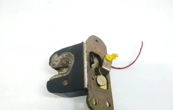 Mitsubishi Carisma Tailgate/trunk/boot lock/catch/latch