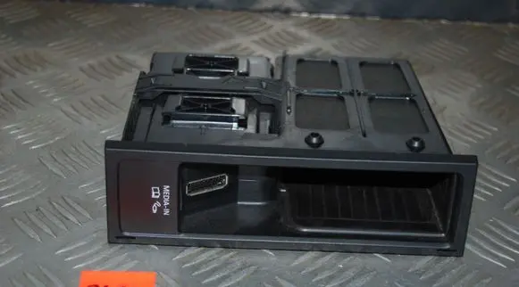 Volkswagen PASSAT B7 Head unit multimedia control 5N0035342E