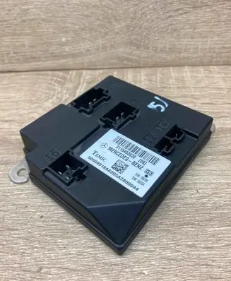 Mercedes-Benz E W211 Comfort/convenience module 2115453532
