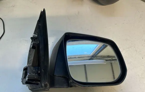 Isuzu D-Max Manual wing mirror 9403