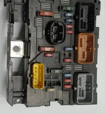 Peugeot 207 BSM Control unit 9664055780 BSML1100 L11