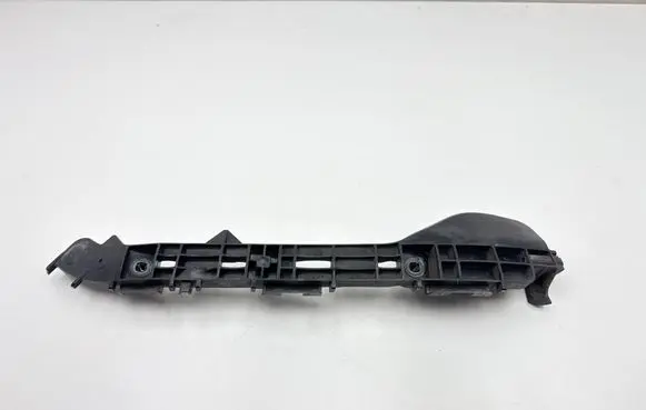 Lexus CT 200H Rear bumper mounting bracket 5257676010