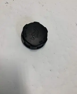 Volvo V70 Oil filler cap 