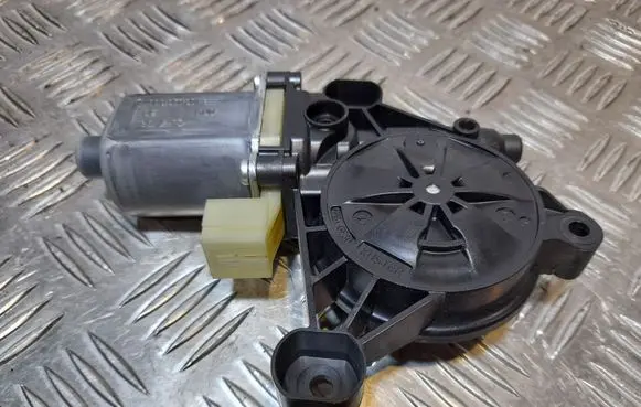 Audi A3 S3 8V Front door window regulator motor 5Q0959801B 5Q0959801